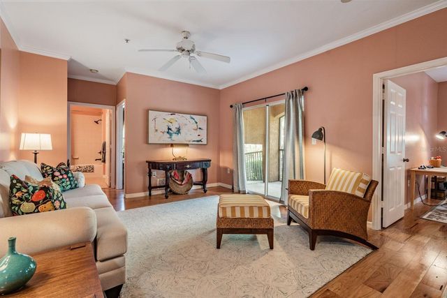 10103 COURTNEY OAKS CIRCLE 103, Tampa, FL 33619