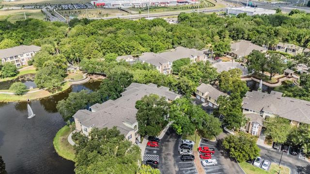 10103 COURTNEY OAKS CIRCLE 103, Tampa, FL 33619