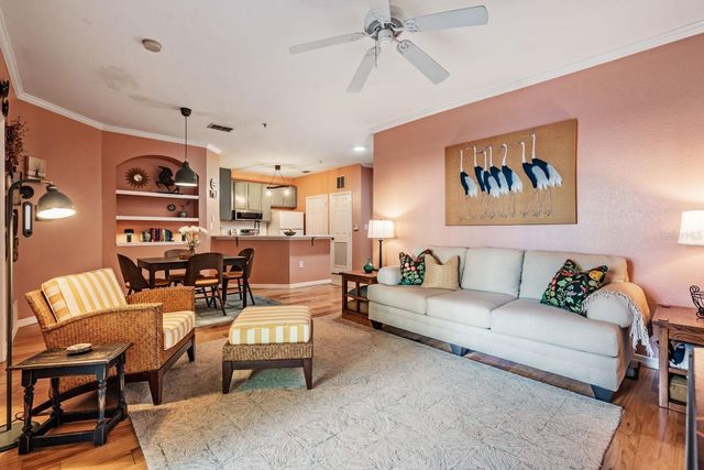 10103 COURTNEY OAKS CIRCLE 103, Tampa, FL 33619