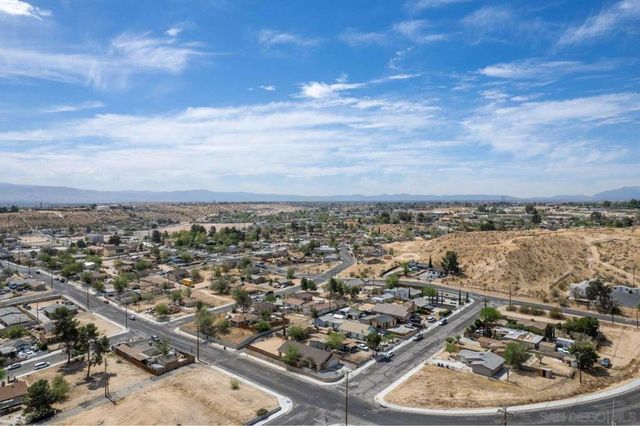 16662 1st Street, Victorville, CA 92395