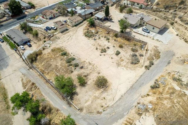 16662 1st Street, Victorville, CA 92395