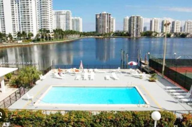 2750 NE 183rd Street 1404, Aventura, FL 33160
