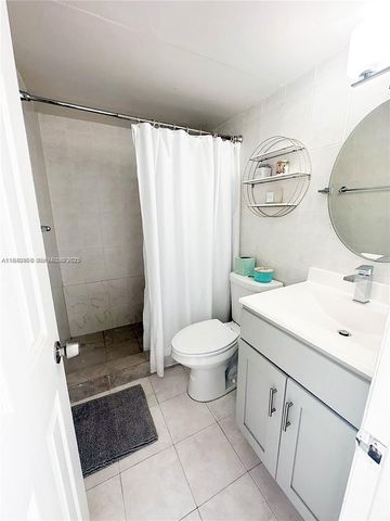 2750 NE 183rd Street 1404, Aventura, FL 33160