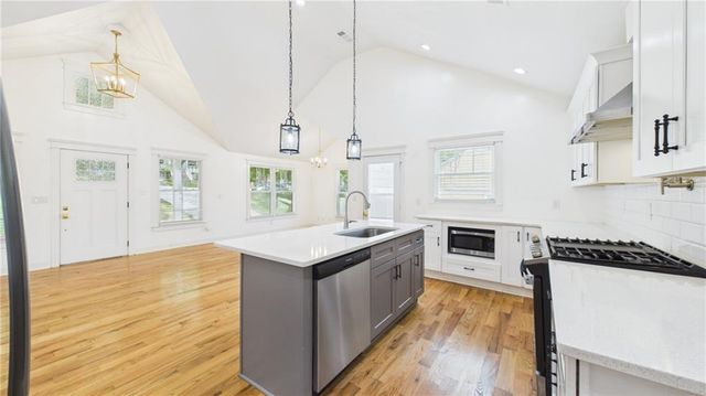 2215 Lang Drive SW, Atlanta, GA 30315