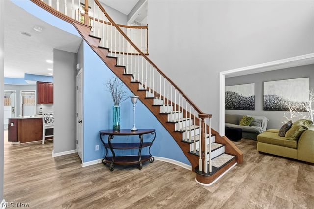 8412 Windsor Way, Broadview Heights, OH 44147