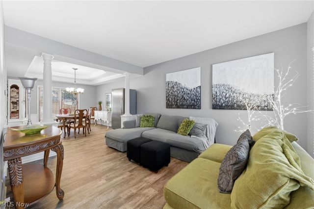 8412 Windsor Way, Broadview Heights, OH 44147