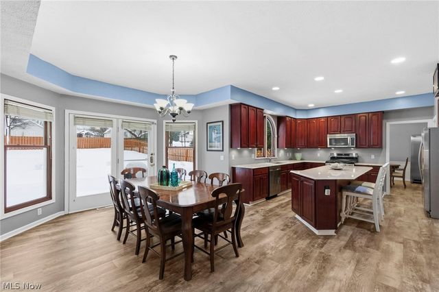 8412 Windsor Way, Broadview Heights, OH 44147