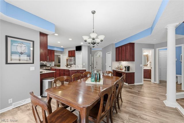 8412 Windsor Way, Broadview Heights, OH 44147