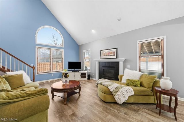 8412 Windsor Way, Broadview Heights, OH 44147