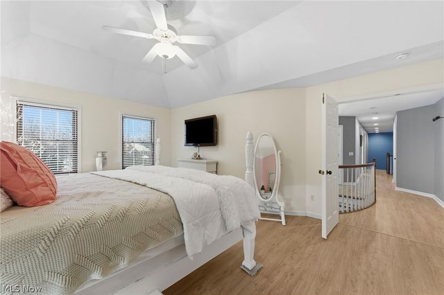 8412 Windsor Way, Broadview Heights, OH 44147