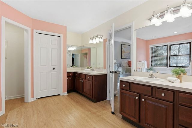 8412 Windsor Way, Broadview Heights, OH 44147