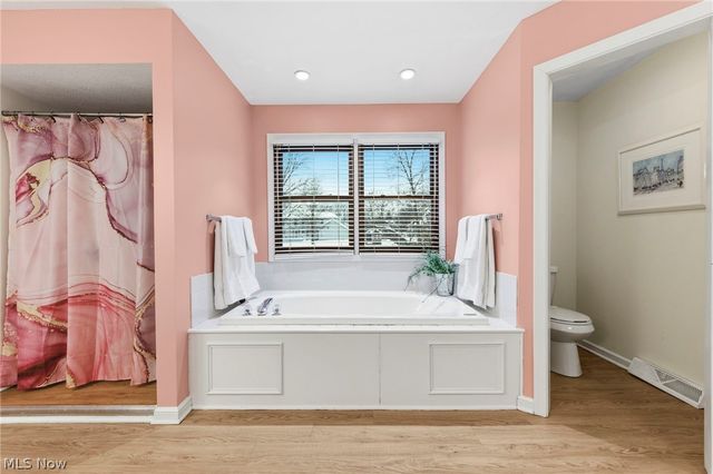 8412 Windsor Way, Broadview Heights, OH 44147