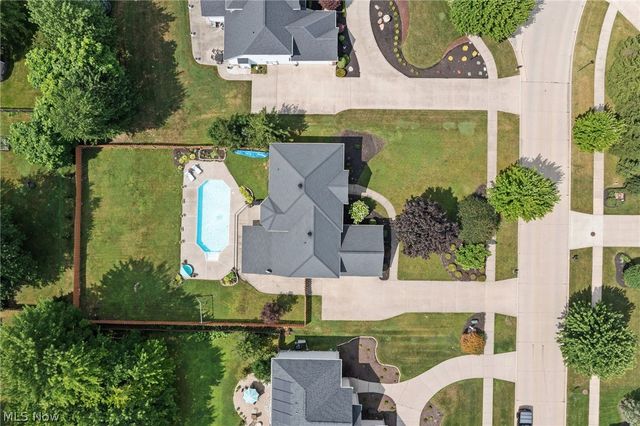 8412 Windsor Way, Broadview Heights, OH 44147