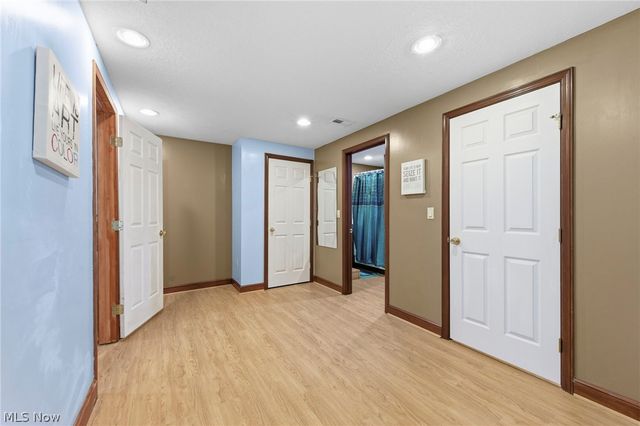 8412 Windsor Way, Broadview Heights, OH 44147