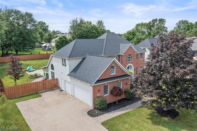 8412 Windsor Way, Broadview Heights, OH 44147