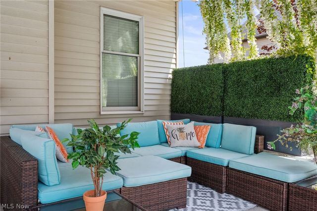 8412 Windsor Way, Broadview Heights, OH 44147