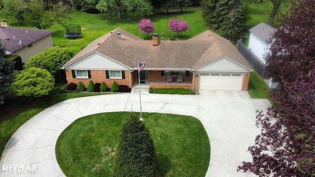 2557 Chicago Rd, Warren, MI 48092