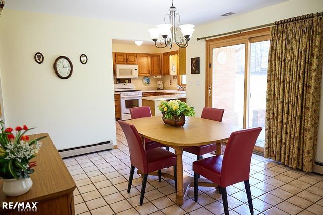 2557 Chicago Rd, Warren, MI 48092