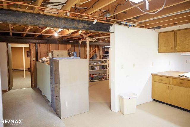 2557 Chicago Rd, Warren, MI 48092