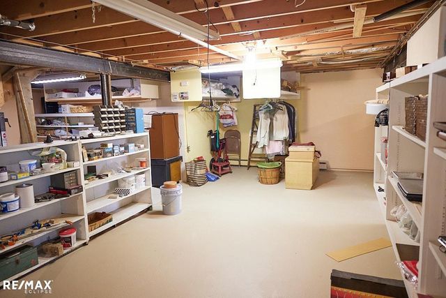 2557 Chicago Rd, Warren, MI 48092