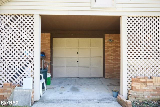 2557 Chicago Rd, Warren, MI 48092