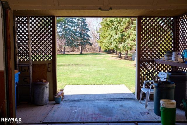 2557 Chicago Rd, Warren, MI 48092