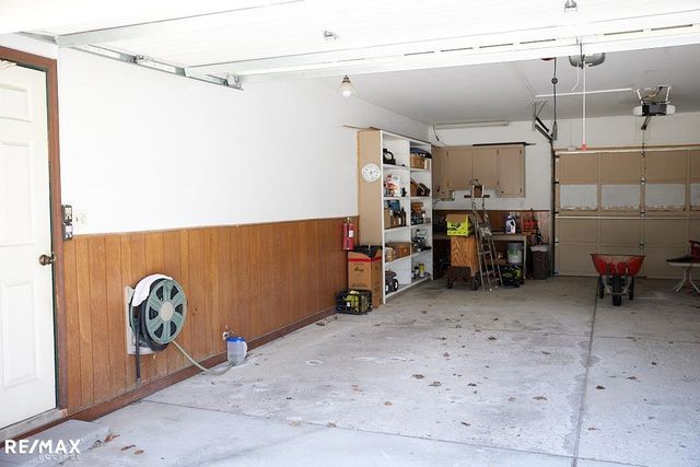 2557 Chicago Rd, Warren, MI 48092