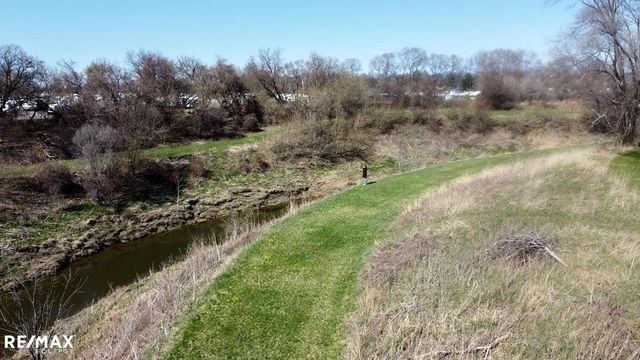 2557 Chicago Rd, Warren, MI 48092