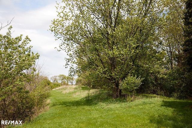 2557 Chicago Rd, Warren, MI 48092