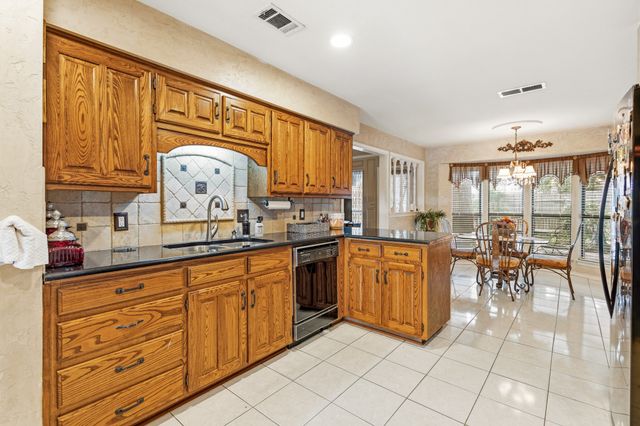 3603 Ivywild Court, Arlington, TX 76016