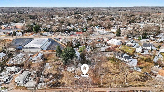 11 Glass Street, Greenville, SC 29609