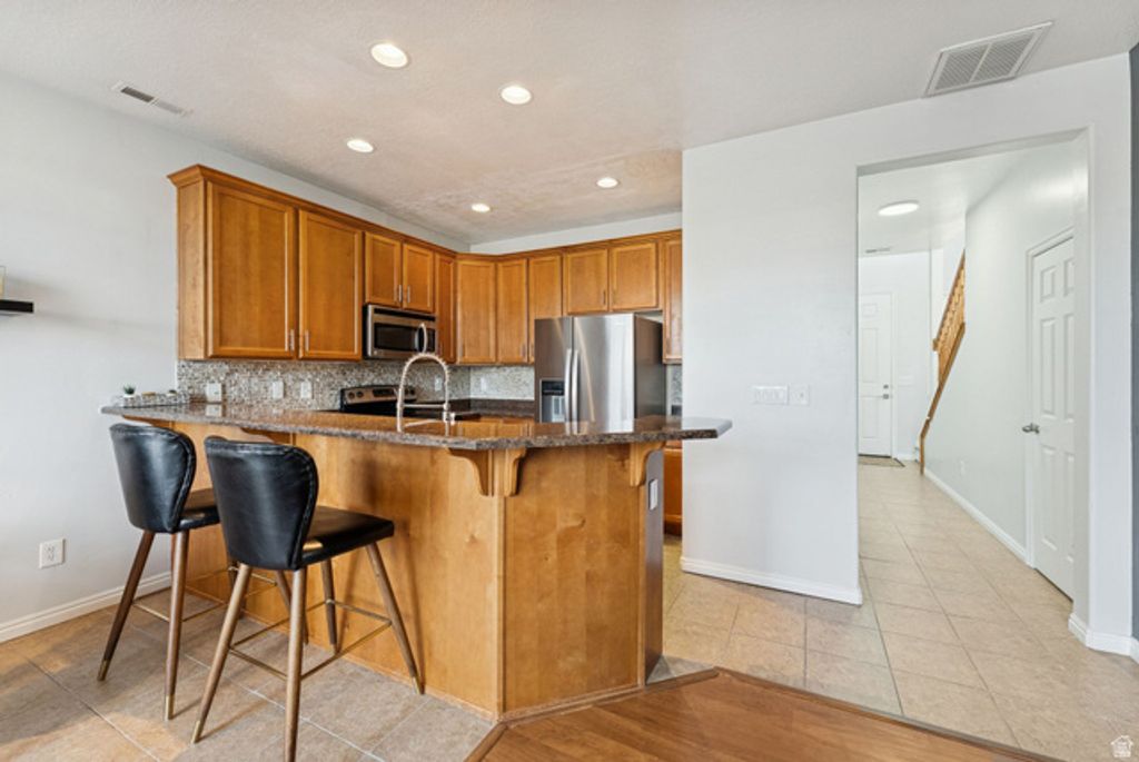 908 HALSTEAD DR, North Salt Lake, UT 84054 — photo 5