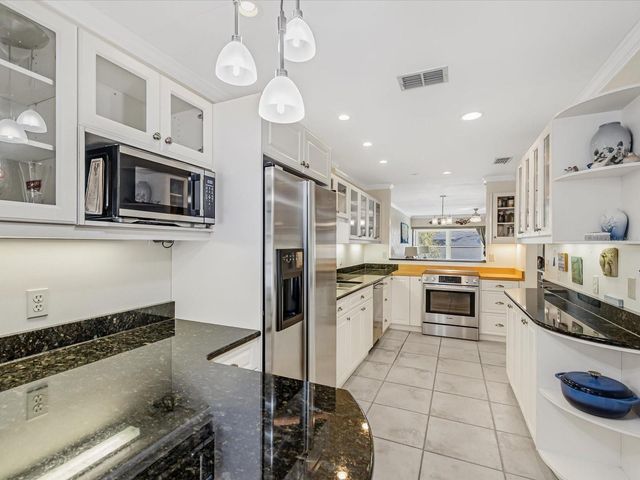 413 S BAYSHORE BOULEVARD 4, Safety Harbor, FL 34695