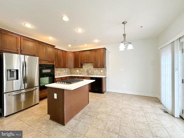 8201 CASTANEA LN, Derwood, MD 20855