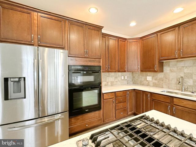 8201 CASTANEA LN, Derwood, MD 20855