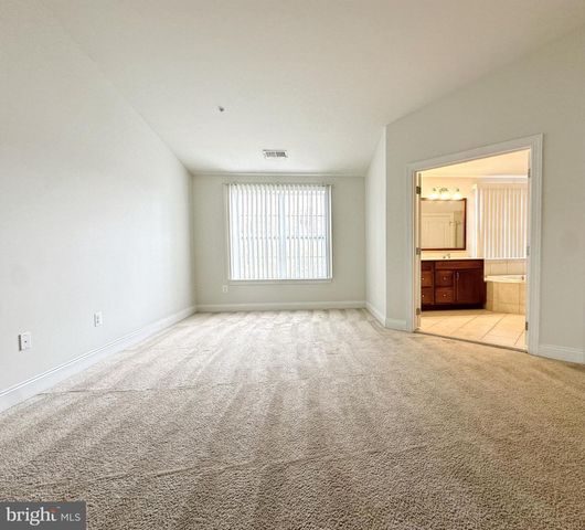 8201 CASTANEA LN, Derwood, MD 20855
