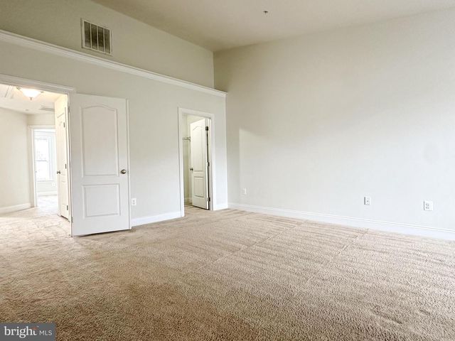 8201 CASTANEA LN, Derwood, MD 20855
