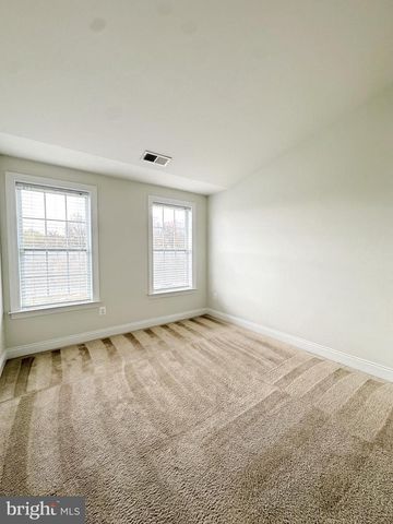8201 CASTANEA LN, Derwood, MD 20855