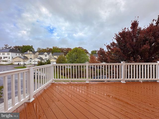 8201 CASTANEA LN, Derwood, MD 20855