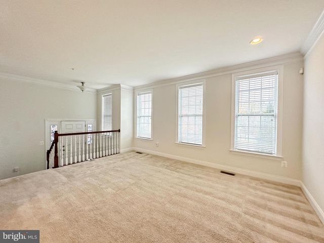 8201 CASTANEA LN, Derwood, MD 20855