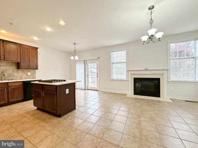 8201 CASTANEA LN, Derwood, MD 20855