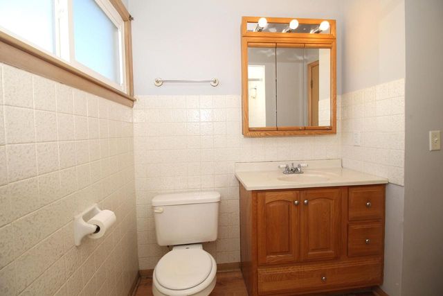 3214 S 72nd STREET, Milwaukee, WI 53219