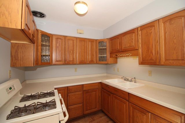 3214 S 72nd STREET, Milwaukee, WI 53219