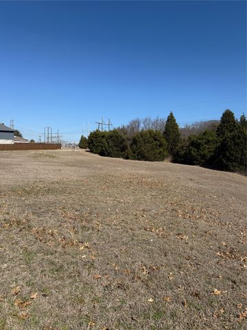 700 Winding Creek Drive, Mesquite, TX 75149