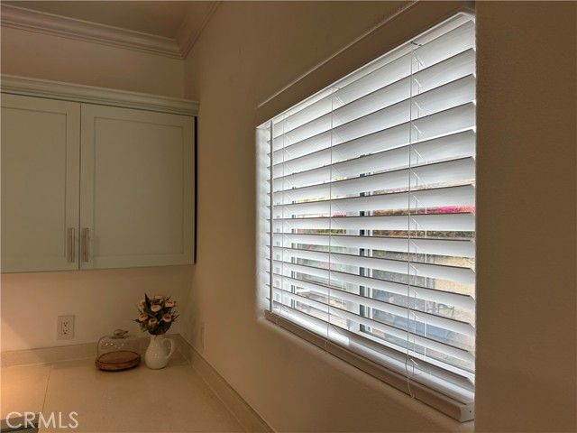 956 E 43rd, Los Angeles, CA 90011