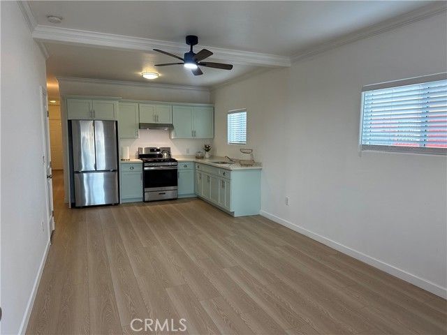 956 E 43rd, Los Angeles, CA 90011