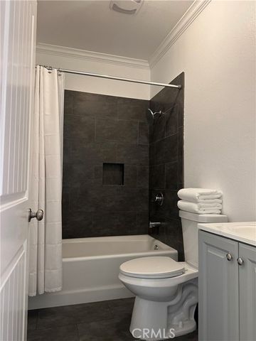 956 E 43rd, Los Angeles, CA 90011