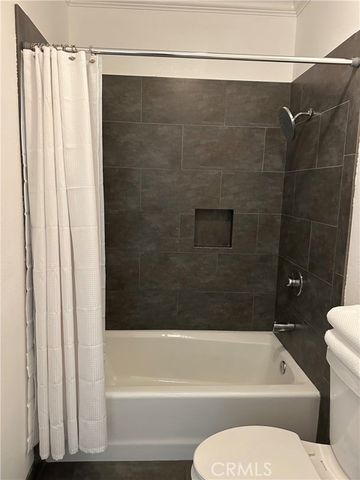 956 E 43rd, Los Angeles, CA 90011