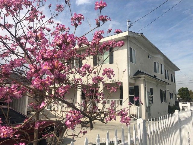 956 E 43rd, Los Angeles, CA 90011