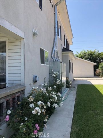 956 E 43rd, Los Angeles, CA 90011